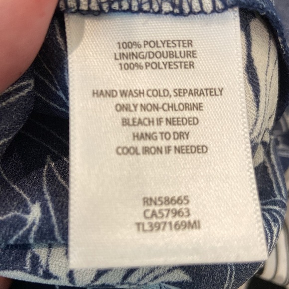 Leith Navy and White Floral Short Sleeve MIDI Wrap Dress Size Small - Picture 10 of 10